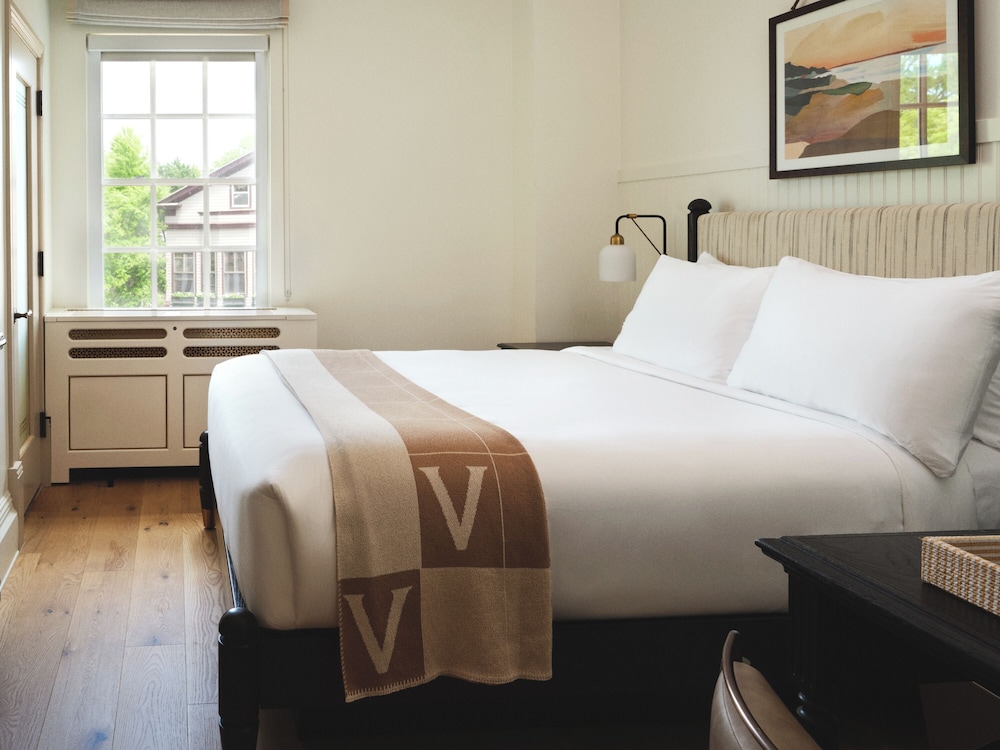 Bellevue, Standard, Queen Bed