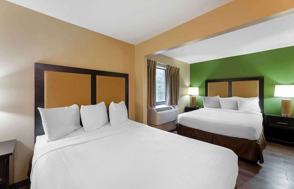 Extended Stay America - Cleveland - Westlake 11/52