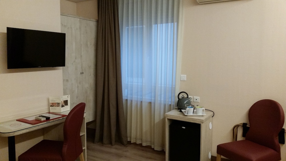 Hotel Alize Evian 17/55