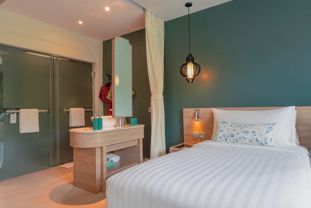 AtEase Phuket Patong 26/82