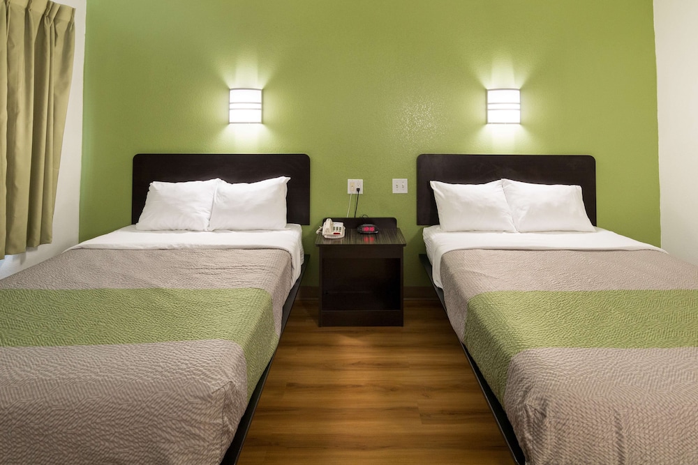 Motel6 Hillsboro, TX 28/40