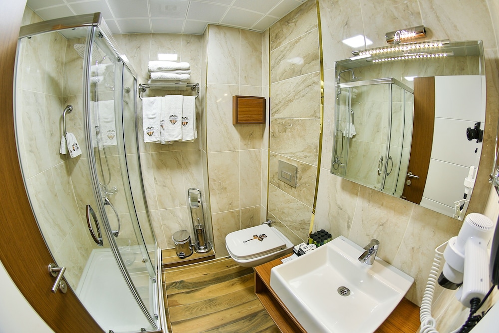 Diamond Hotel 47/47