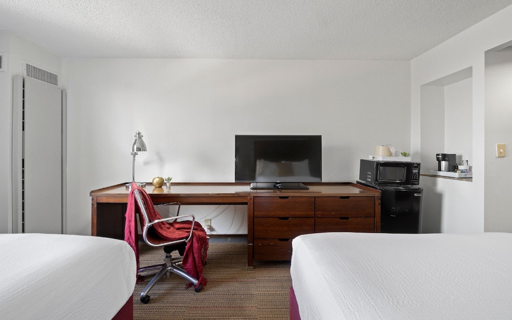Four Points by Sheraton Charlotte 20/55