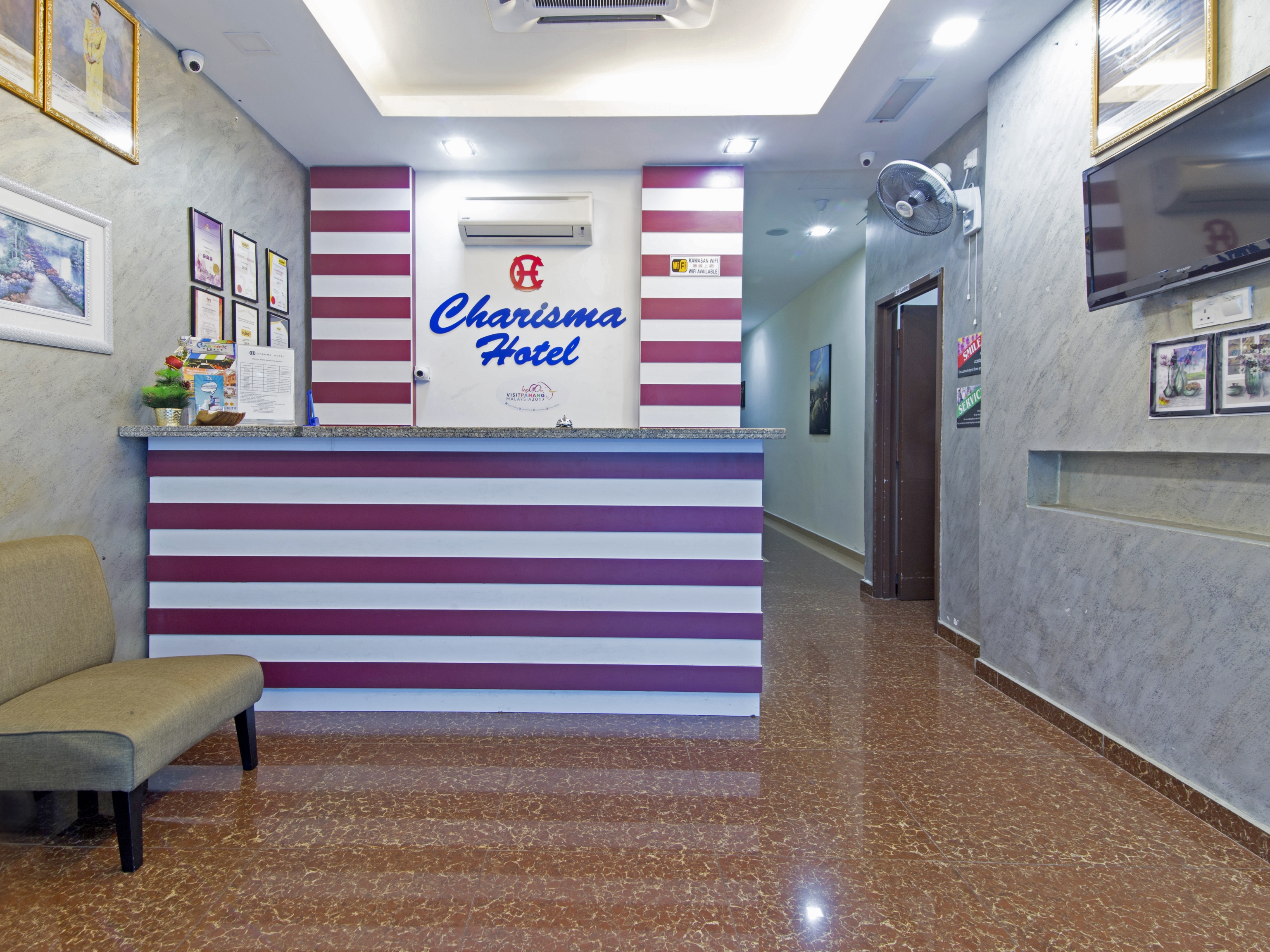 Charisma Hotel 4/32