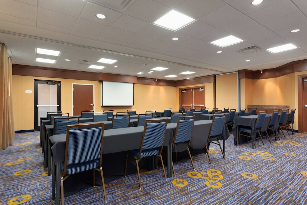Courtyard by Marriott Oklahoma City North/Quail Springs 33/38