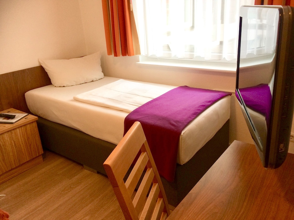 Hotel Triton 37/60