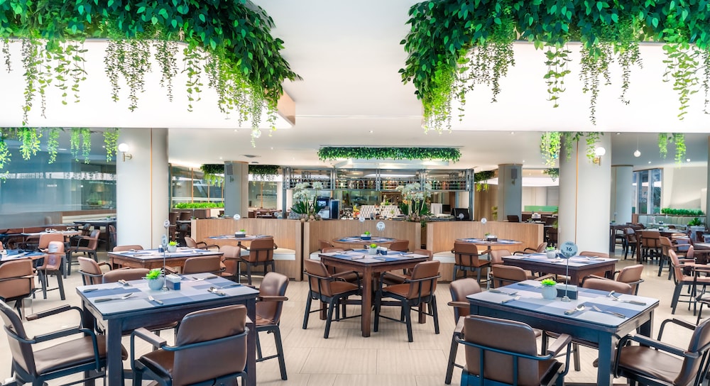 restaurant cafeteria