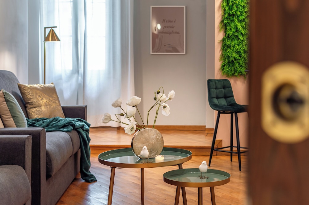Wine Apartments Florence Moscato 32/47