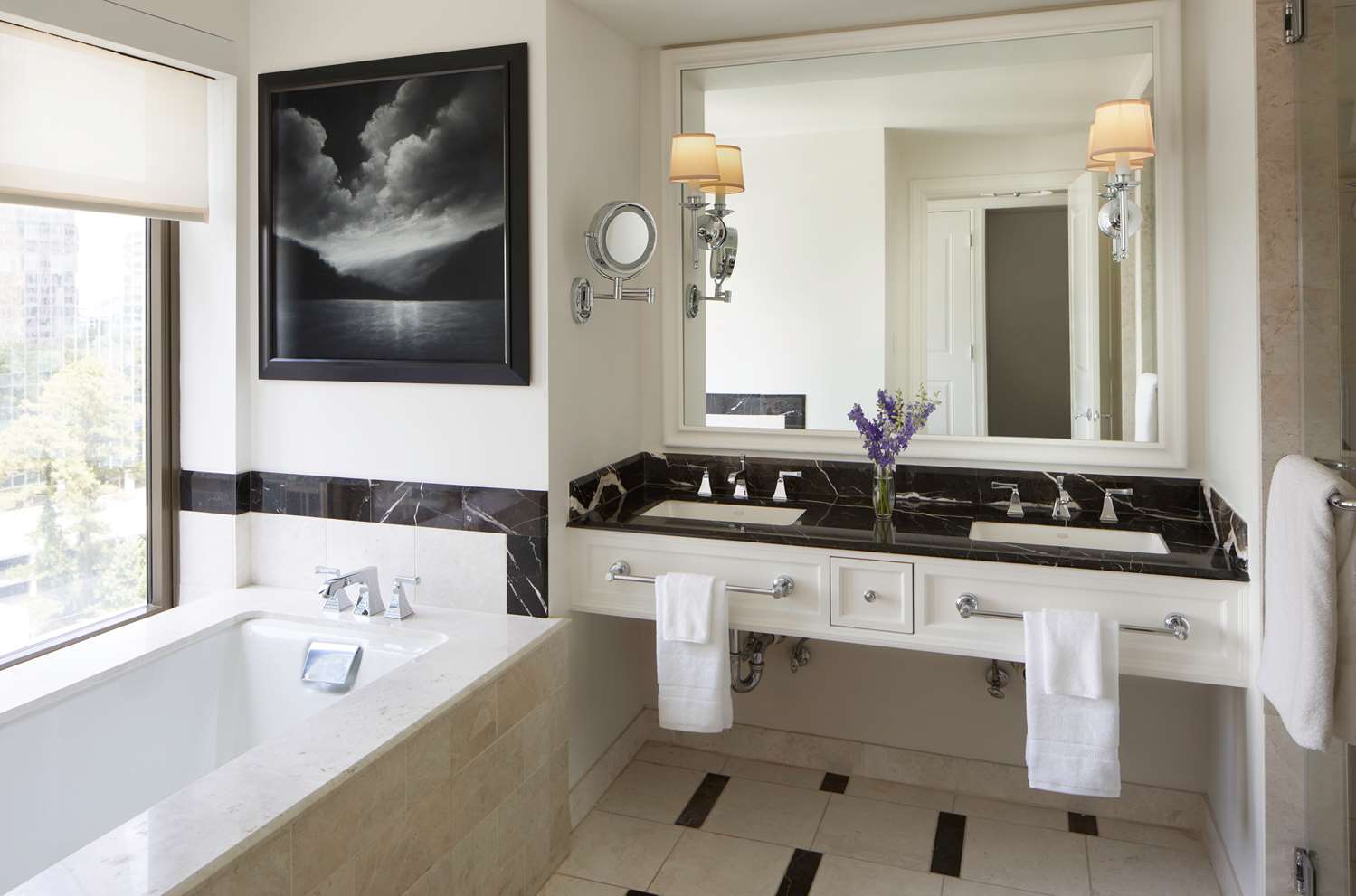 1 Bedroom, Suite, King Bed, 2 Terraces، Waldorf Astoria Atlanta Buckhead 2/3