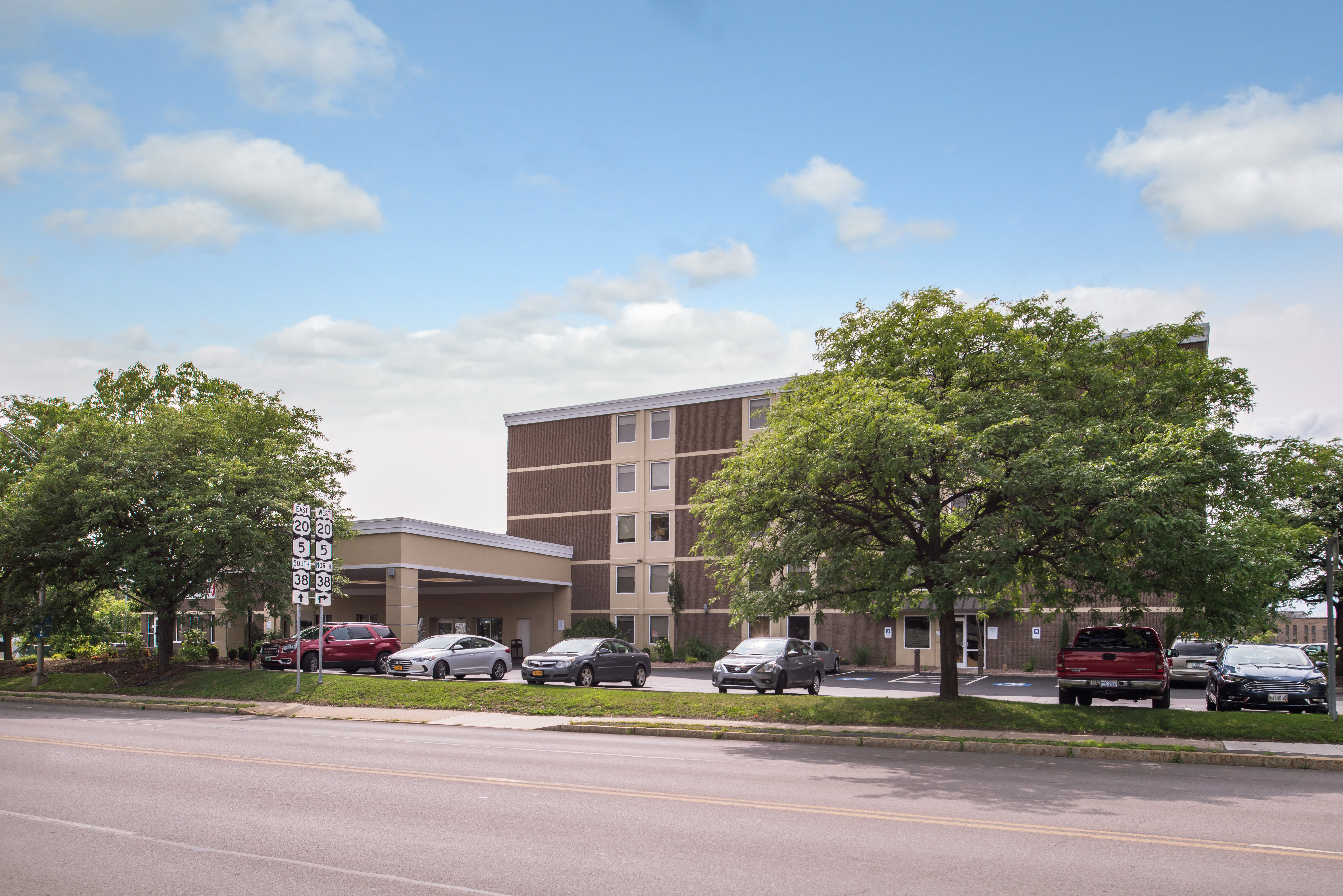 Holiday Inn Auburn Finger Lakes Region 70/75