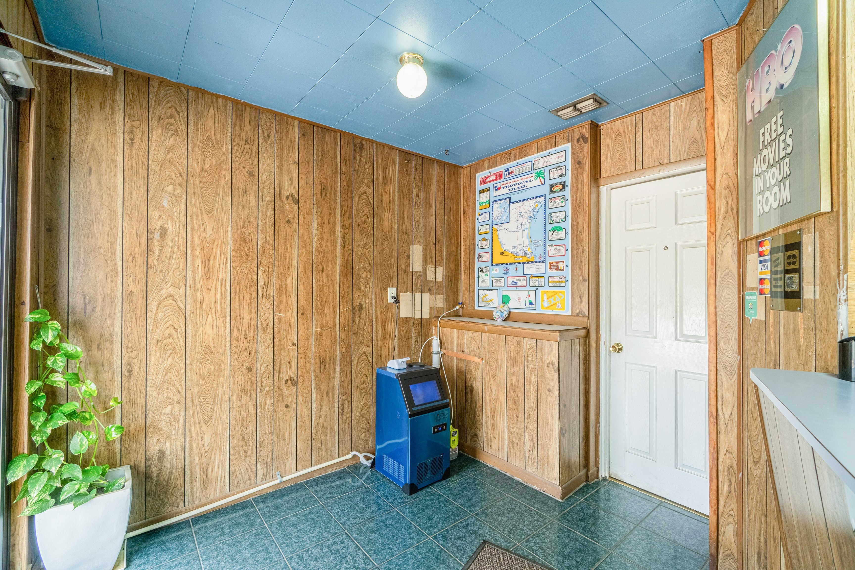 OYO Budget Inn Falfurrias Hwy 281 23/50