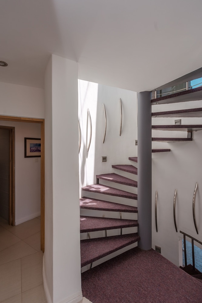 Sea Star Lodge 16/45