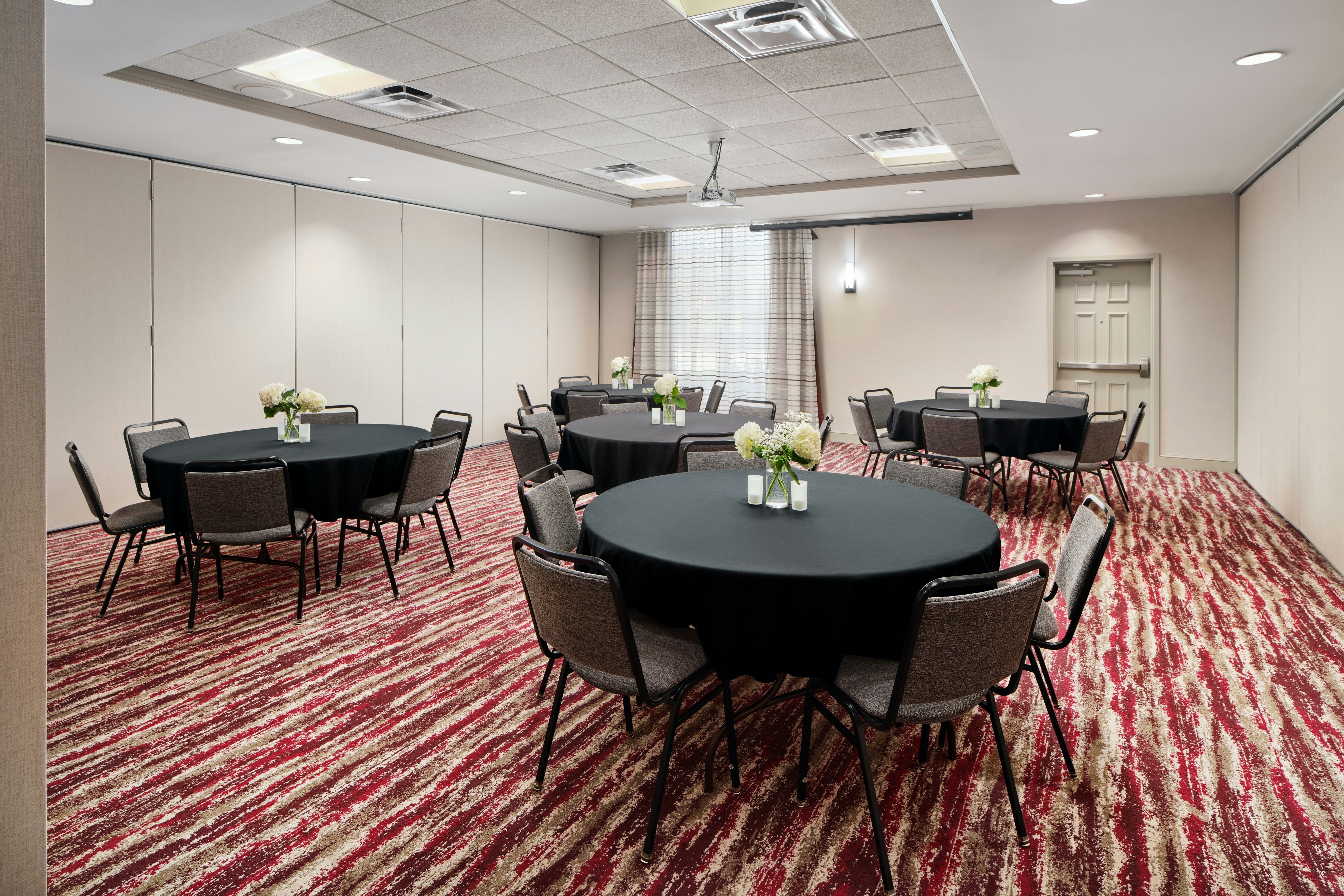 Hilton Garden Inn Schaumburg 29/31