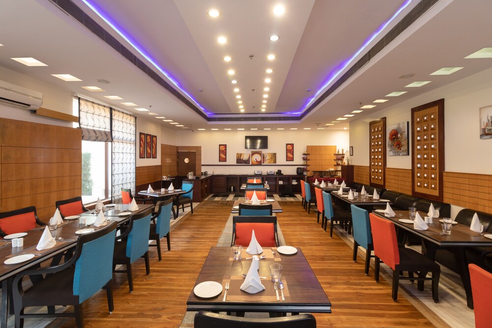 V One Hotel the Competent Palace 31/50