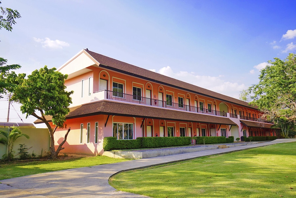 AURORA RESORT KANCHANABURI 4/50
