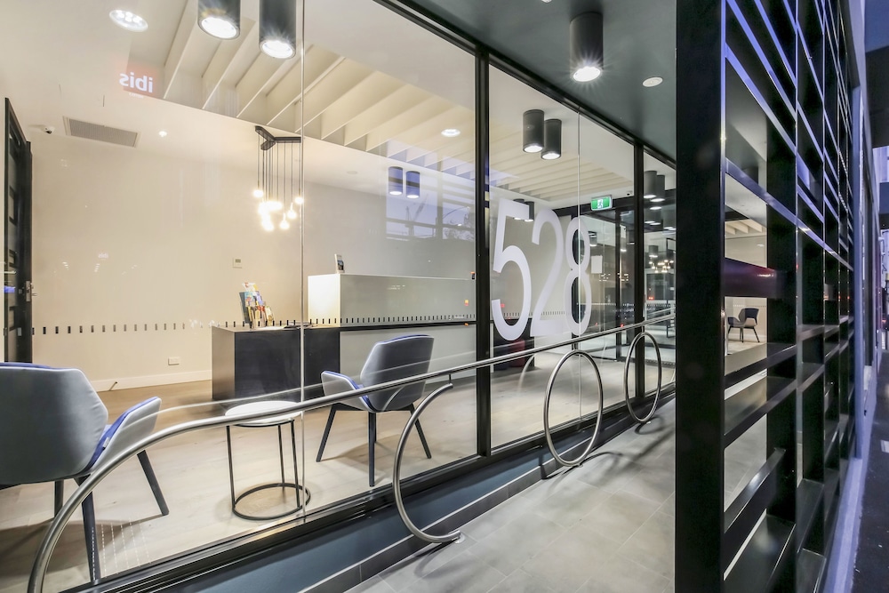 PLUM SERVICED APARTMENTS CARLTON 16/40