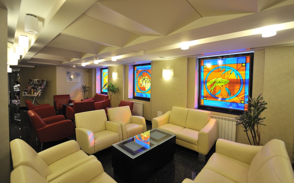 Minerva Hotel 34/44