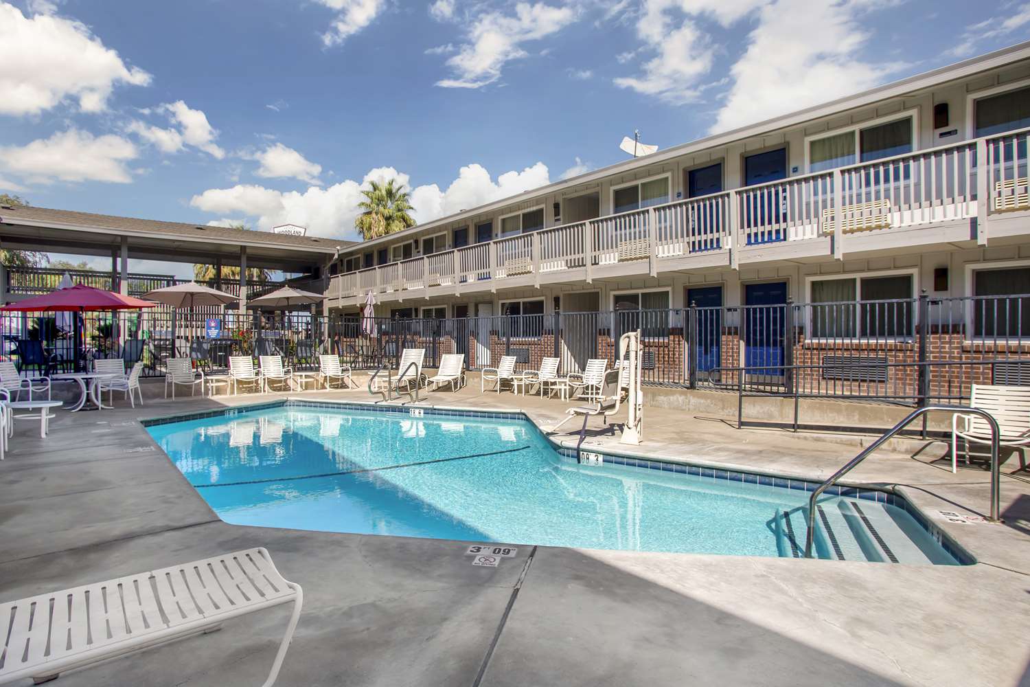 Best Western Shadow Inn 40/43