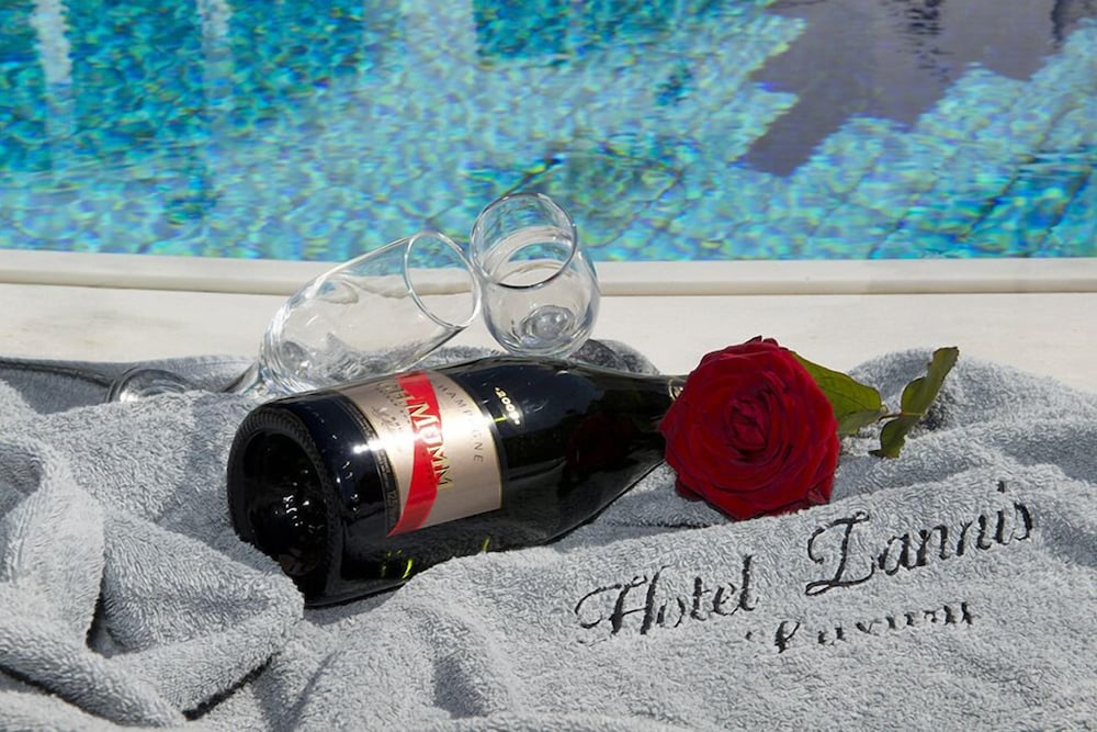 Zannis Hotel 24/55