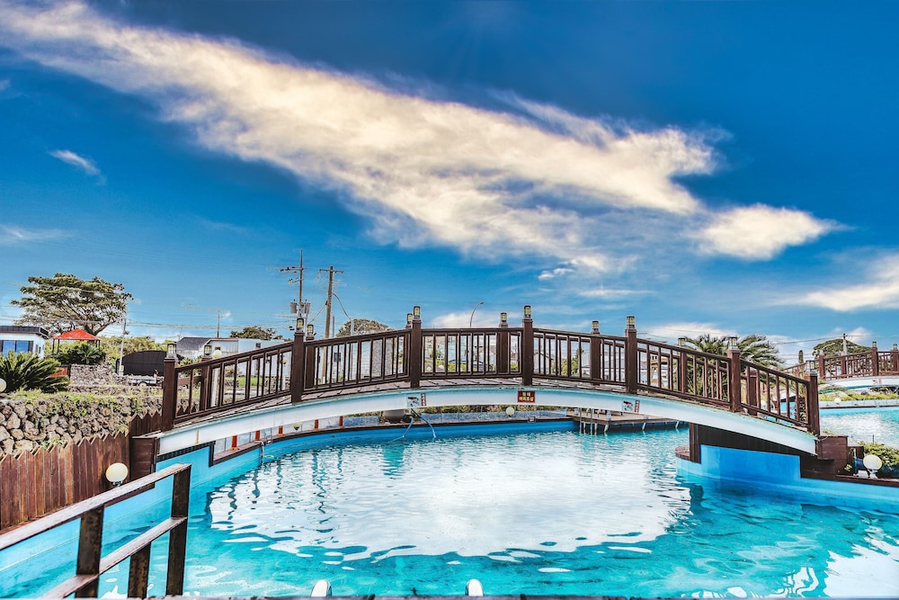 Water Garden Resort 64/68