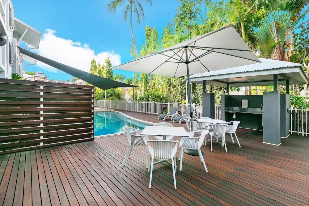 Mantra Aqueous Port Douglas 35/62