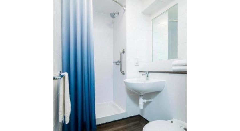 Travelodge Reading M4 Westbound 15/15