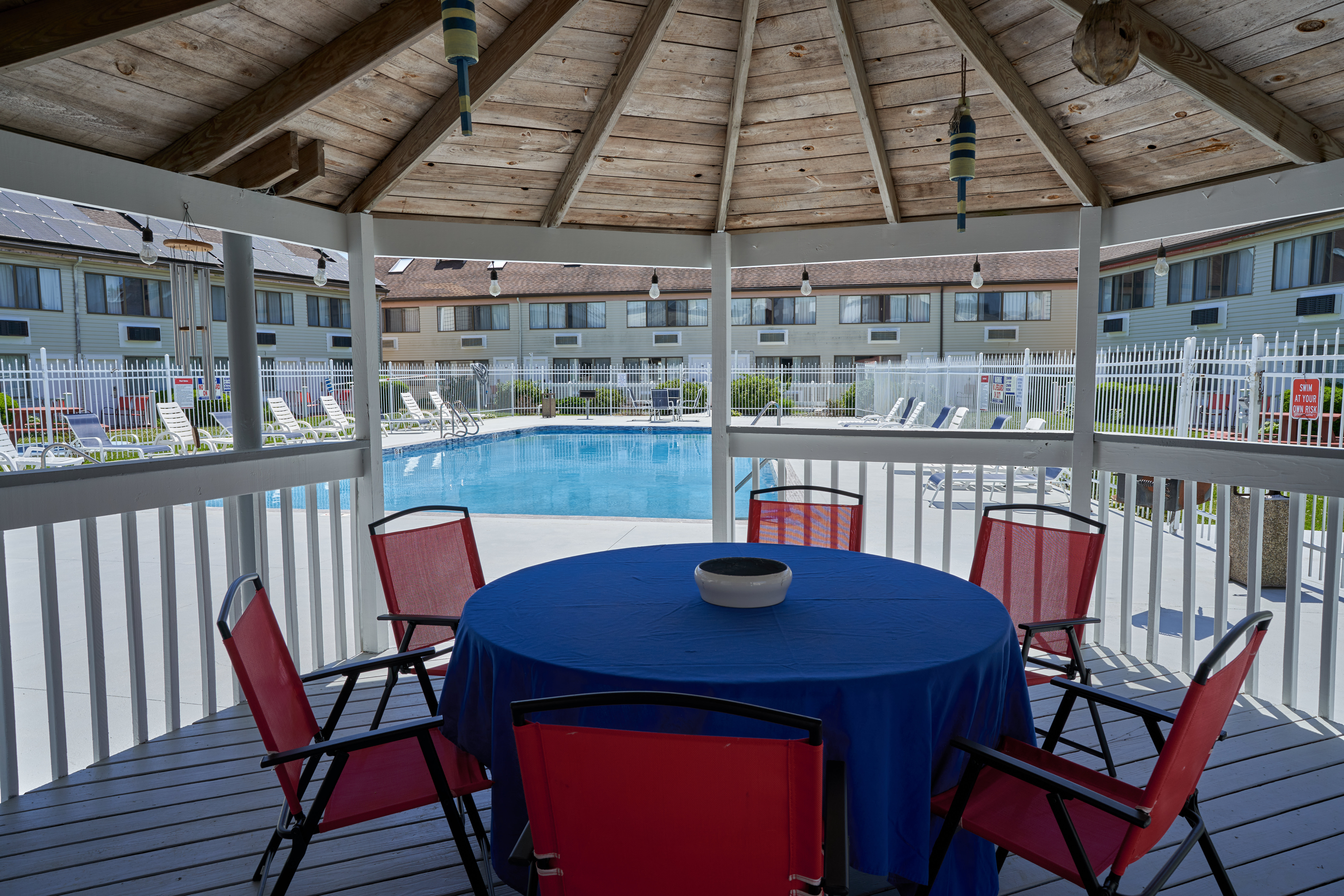 Admiralty Inn & Suites - a Red Collection Hotel 8/13