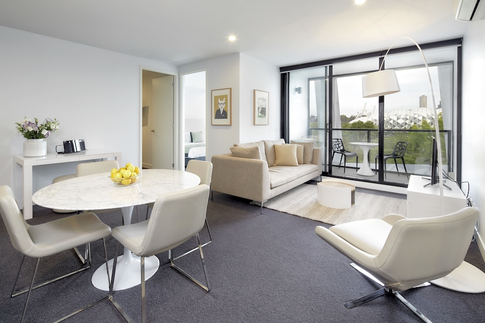 381 Cremorne 29/57