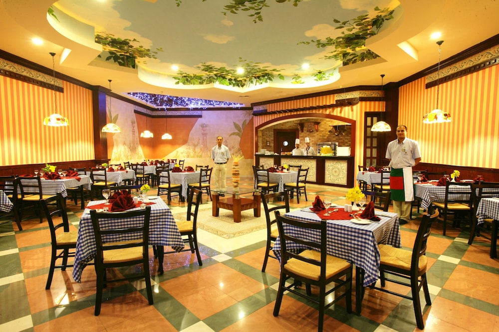 Rehana Royal Beach Resort and Spa 51/68