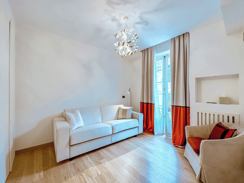 Hotel Jolanda 4/50