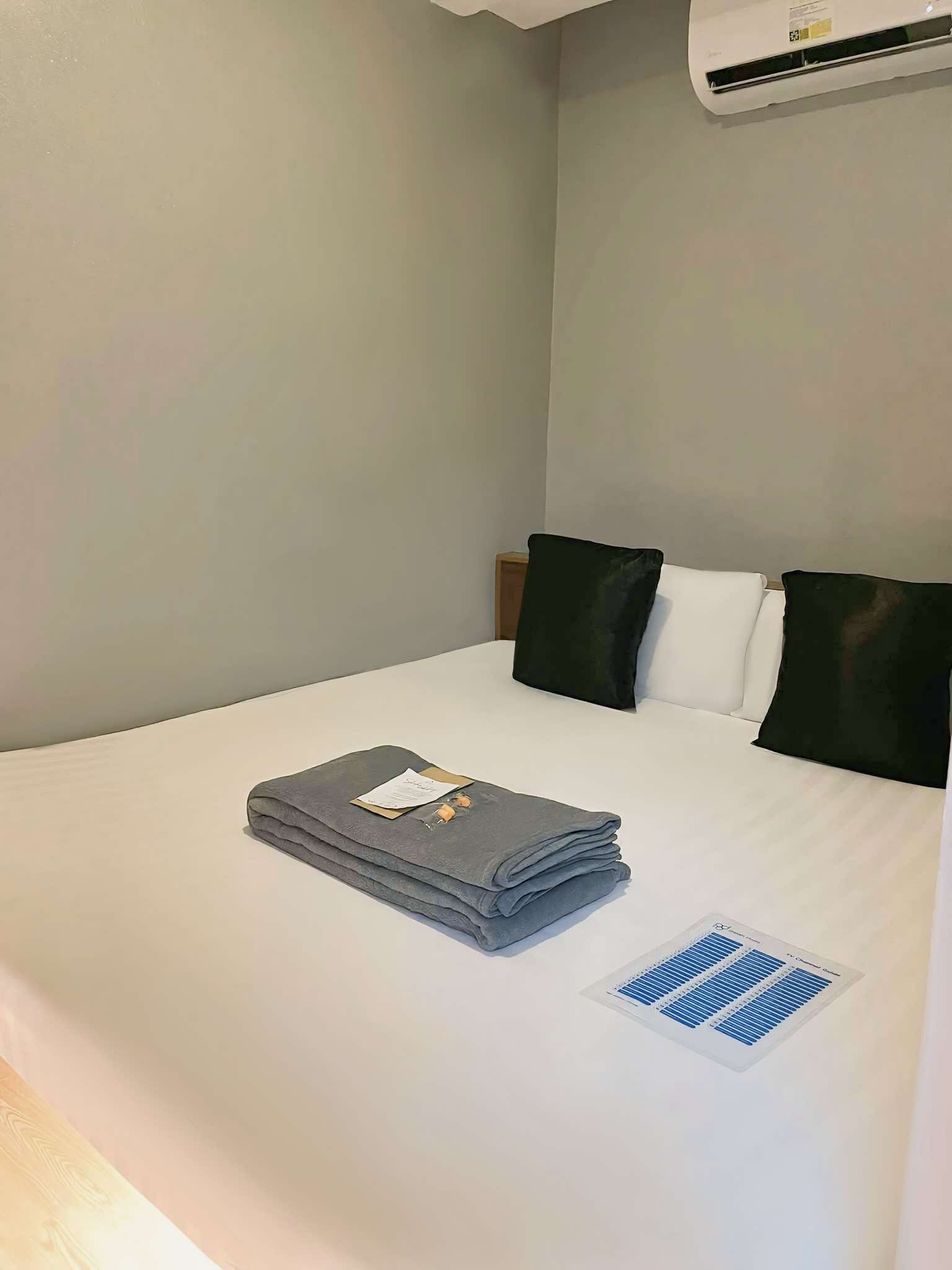 Executive, Suite