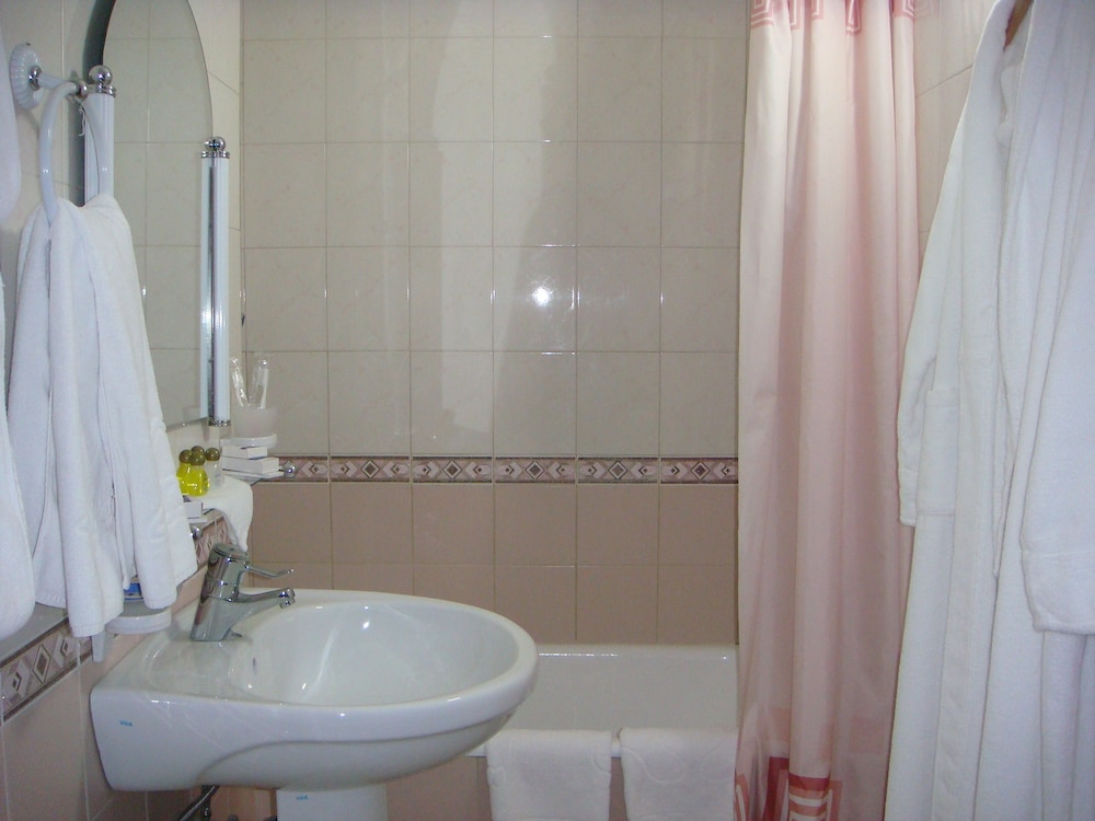 Otrar Hotel 11/54