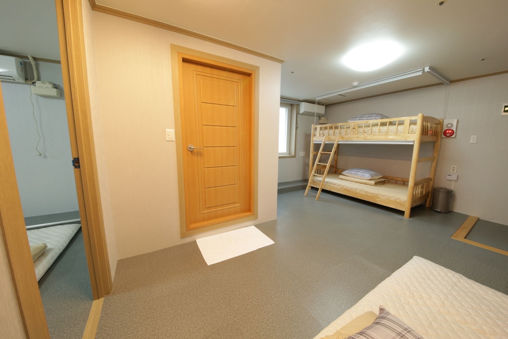 Familie Guest House Busan Station - Hostel 20/50