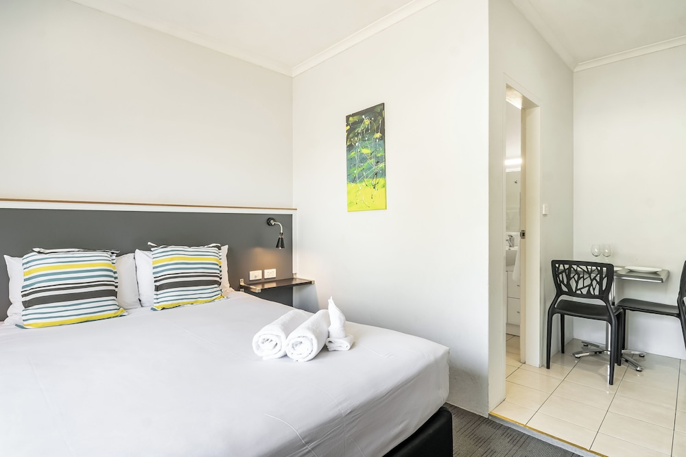 Compact, Queen Bed