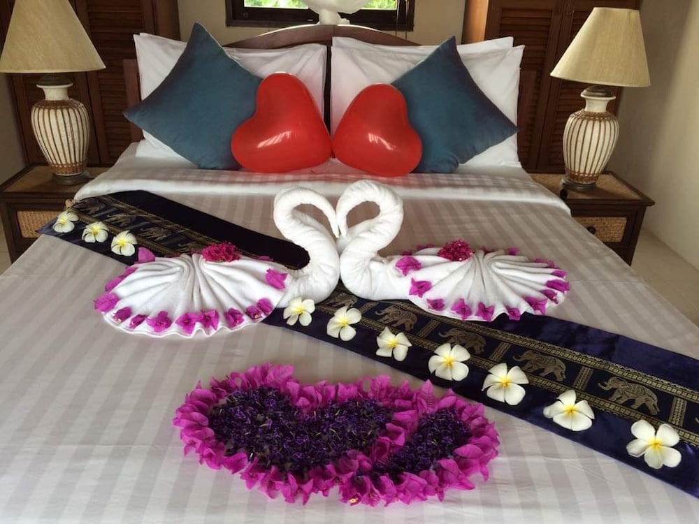 Baan Kantiang See Villa Resort 33/50