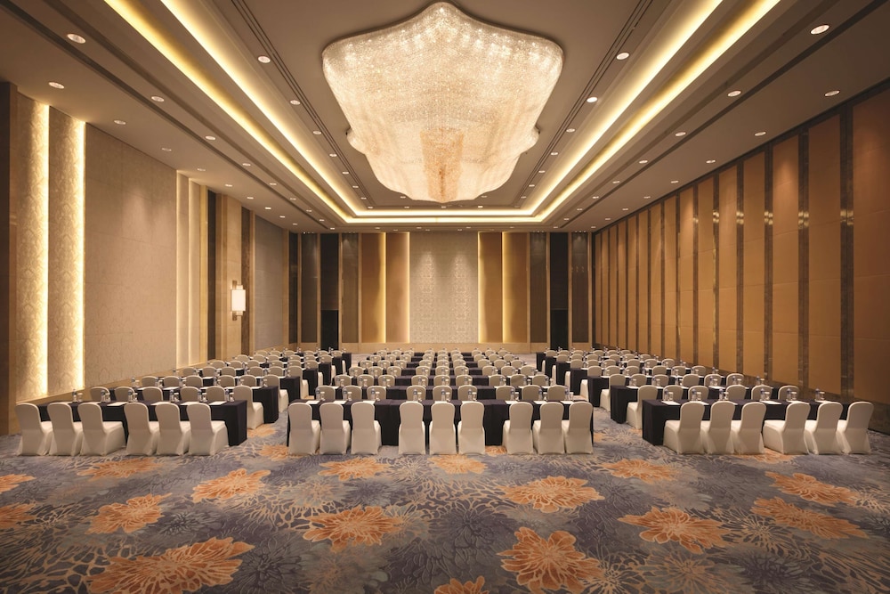 Shangri-La Hefei 37/50