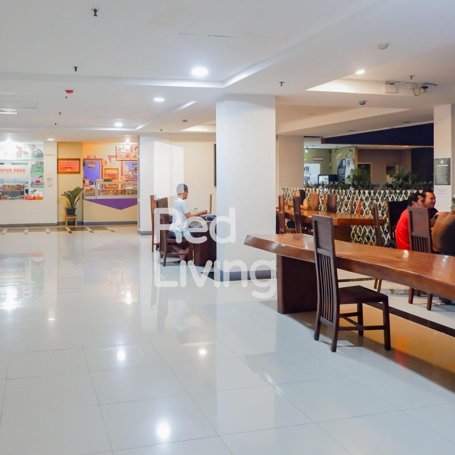 Emerald Apartel 48/51