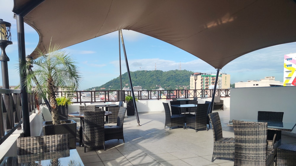 Bahia Suites 40/50