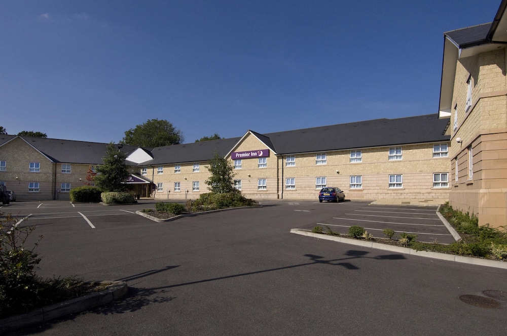 Premier Inn Chippenham 22/26