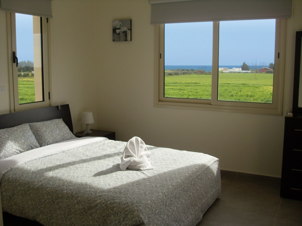 Aphrodite Sands Resort 11/50