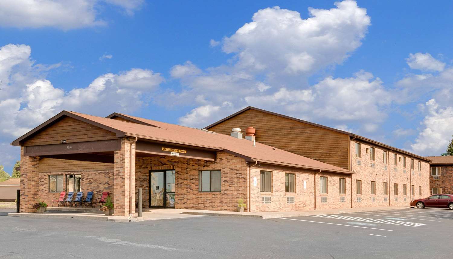 Super 8 by Wyndham Ashland 3/31