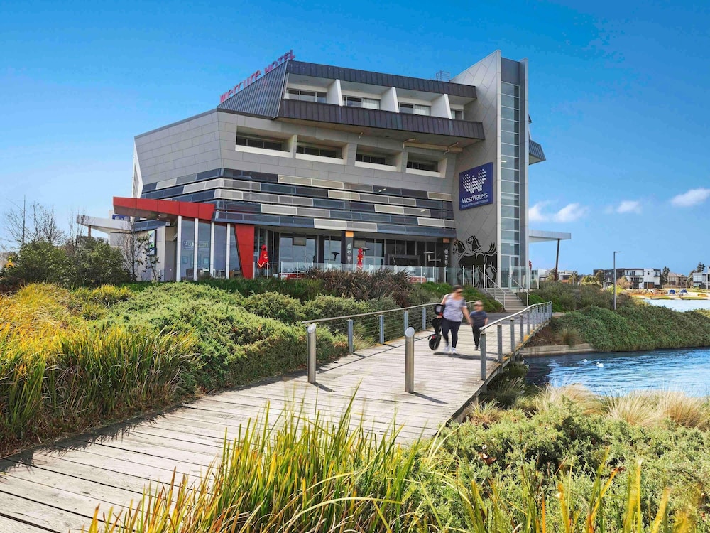 Mercure Melbourne Caroline Springs 3/48