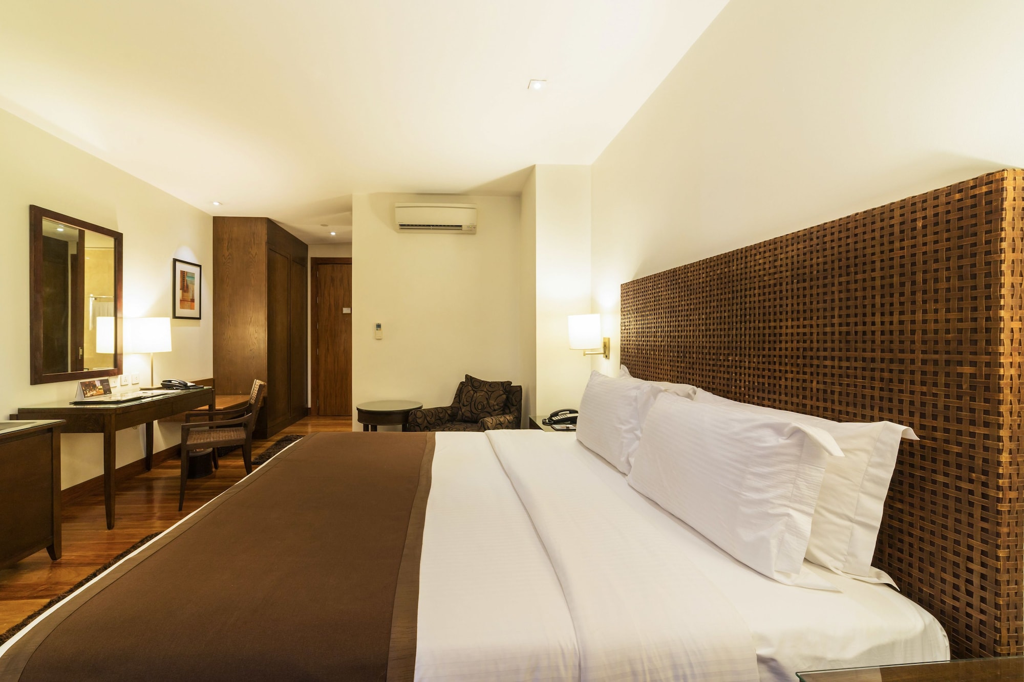 غرفة ديلوكس بسرير كينج، City Garden Grand Hotel 6/10