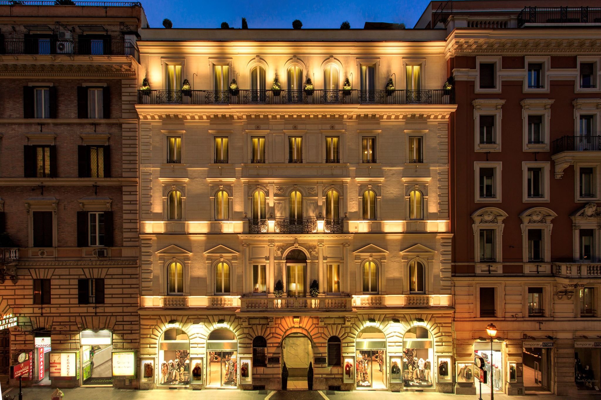 Artemide Hotel 1/18