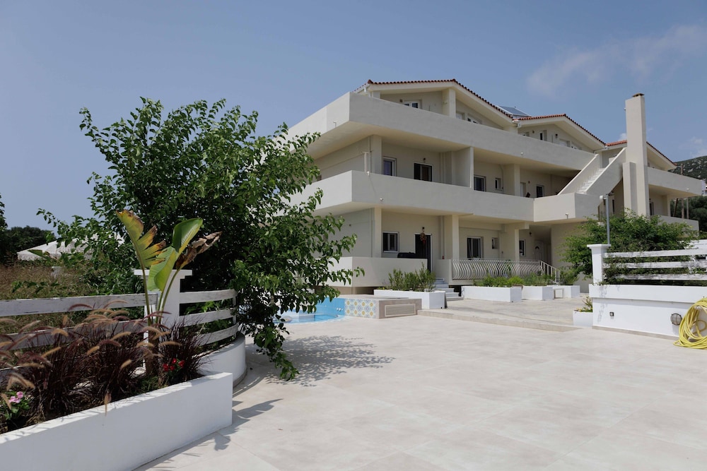 Maggana Residence in KEFALONIA