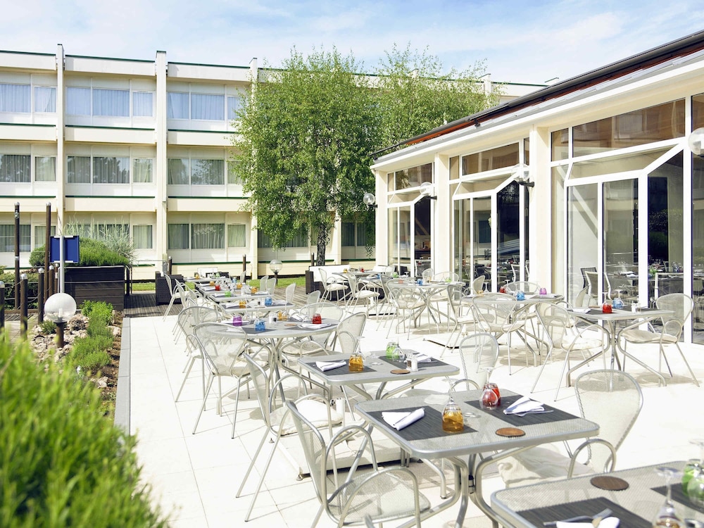 NOVOTEL CHARTRES 1/70