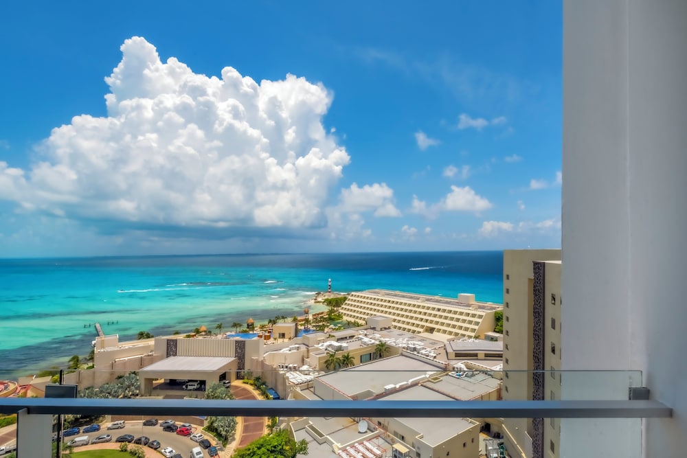 Krystal Grand Cancun All Inclusive 48/50