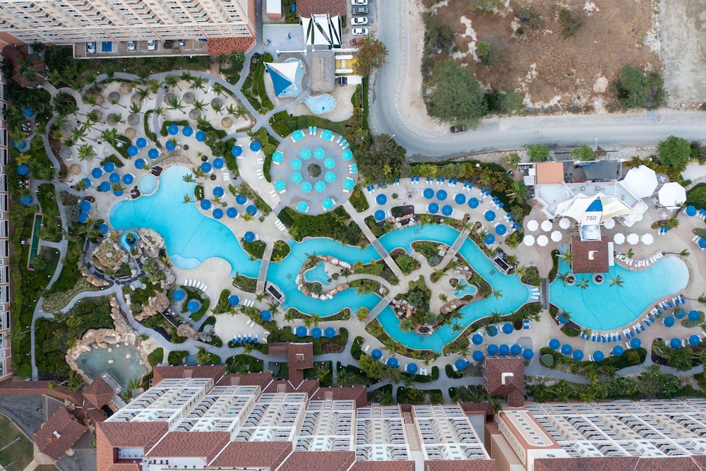 Marriotts Aruba Surf Club 63/68