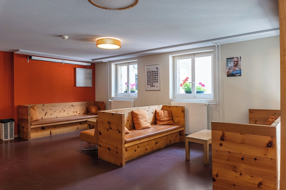 Youth Hostel Zermatt 42/64