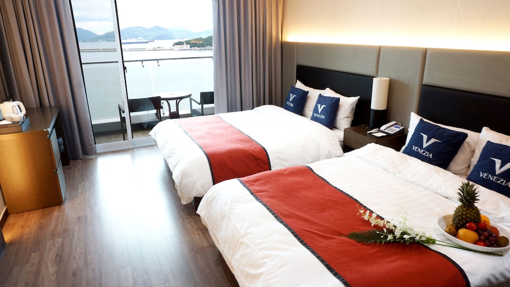 Yeosu Venezia Hotel & Suites 9/50